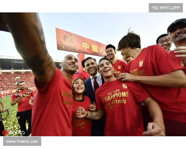 欧冠决赛狂欢夜 球迷们如何用激情与创意庆祝冠军荣耀